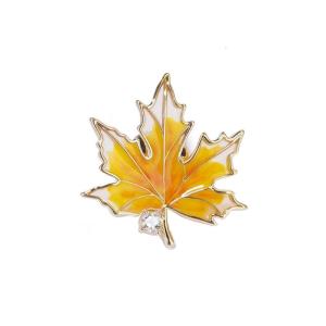 Exquisite Vintage Maple Leaf Brooch Pin for Women Fashion Girls Ginkgo Leaf Pin with Rhinestones Detail
