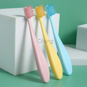 Chang แปรงสีฟันแม่ลูก แปรงสีฟันญี่ปุ่น แปรงสีฟันขนแปรงนุ่ม สีลูกกวาด Adult and child soft toothbrush