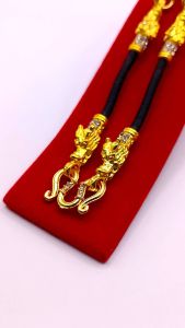 สร้อยเชือกร่ม คั่นทอง หัวมังกร สร้อยพระ3องค์ เชือกร่ม ขนาด 3 มม. ยาว 26 นิ้ว ฝังคริสตัล ชุบทองไมครอน