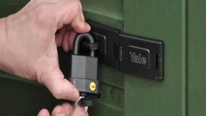 Yale Outdoor Laminated Steel Padlock - 30mm / 40mm / 50 / 60 (Keyed Alike Available) / Long ShackleFast Shipping