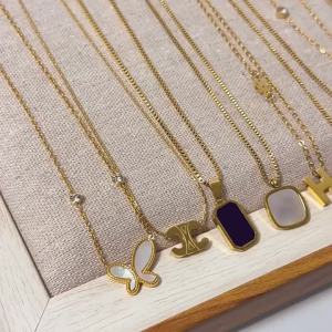 AE Fashionable Commuting Necklace with Unique Design Titanium Steel Elegant and Luxurious High-End Feel Real Gold Plated Versatile Clavicle Chain for Women