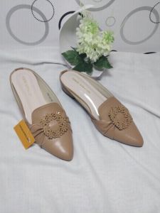 Sepatu sandal wanita kekinian termurah/sandal wanita hak slip on 3cm Bunga 18