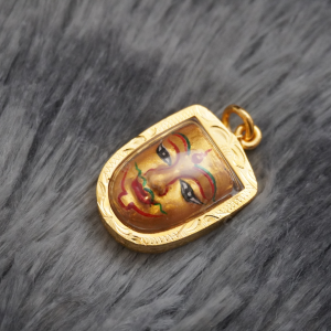 พระลักษณ์หน้าทอง เงิน เลี่ยมไมครอนกรอบหน้า ขนาด 2.3*3 cm พระลักษณ์หน้าทอง พระลักษณ์หน้าเงิน เสน่ห์