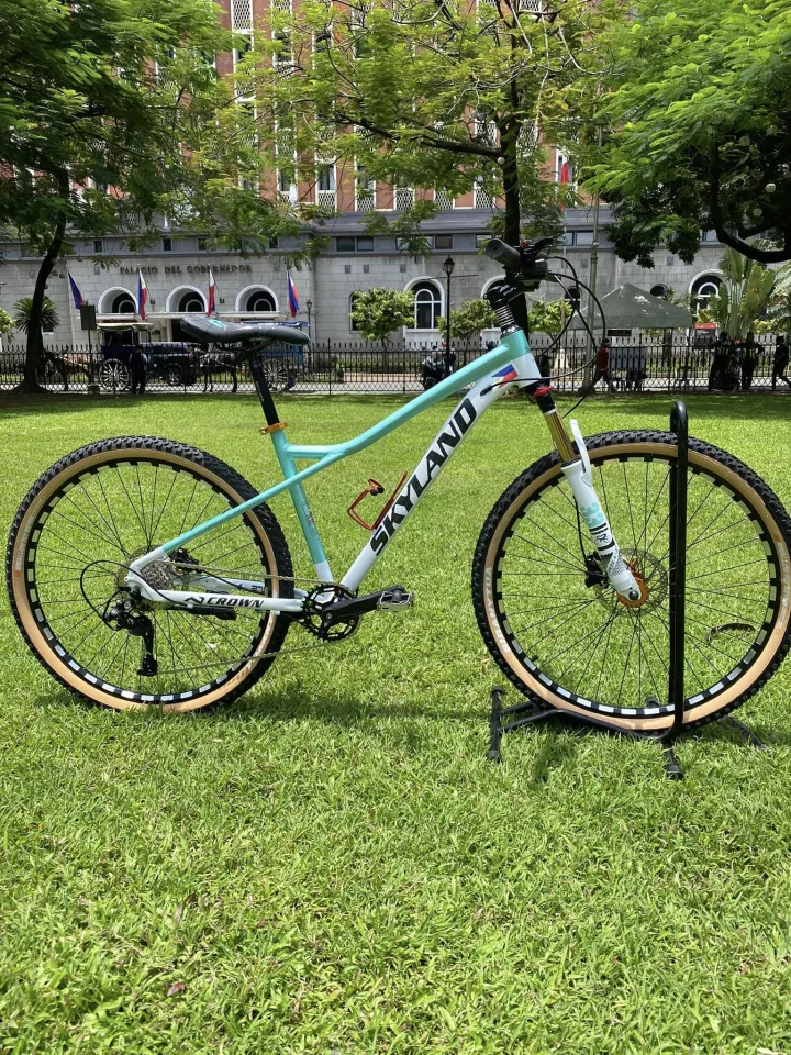 SIZE SKYLAND CROWN STORM HYDRAULIC ALLOY MOUNTAIN BIKE 1X9