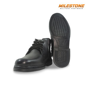 Milestone Sepatu Pantofel PDH 04 Warna Hitam Bahan Kulit Sapi Asli. Cocok Untuk Pegawai Kantoran Meeting Dinas Untuk POLRI TNI Security Pegawai Negeri Guru Dosen Dll