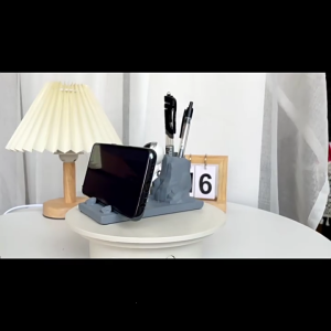 Upgrade Pen Holder with Phone Stand Astronaut Pencil Cup Spaceman Figure Pen Organizer Table Desk Cell Phones Stand Gift