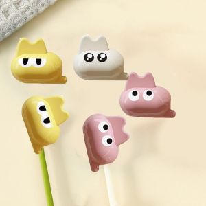 GIGBM 5Pcs Cartoon Cat Shaped Toothbrush Head Holder Dustproof Compact Design Toothbrush Head Protective Cover Creative Plastic Toothbrush Cap Clip for Home