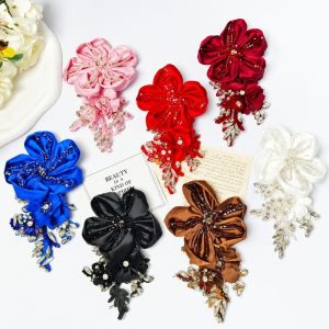 MUSCLEX Bốn cánh hoa Hoa lụa Vải Vải satin bóng. Hoa 3D Phụ kiện may vá Đá lấp lánh Vải đính Trang trí váy