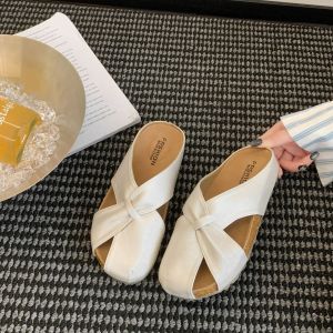 [Free Shipping] Fashionable womens open-toe slip-on sandals for outdoor wear 2025 summer new style flat-soled with cross straps elegant slip-on sandals