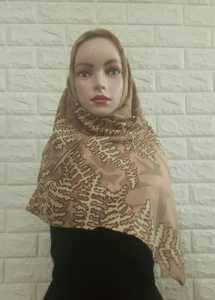 Femme ols - Hijab / Jilbab / Kerudung / Pasmina Motif Leaf Umama Scraf Premium Muslimah