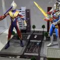 ZD TOYS ULTRA ULTRAMAN REGULAR MAN SERIES WITH WEAPON FIGURE. 