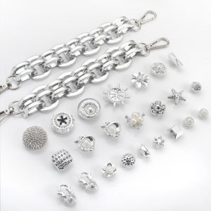 25Pcs/Set Crocs Charms Diy Shoes Flower Crystal Diamond Pearl Removable Chain Pirate Accessories Fashion Decorative Buckle for Crocs