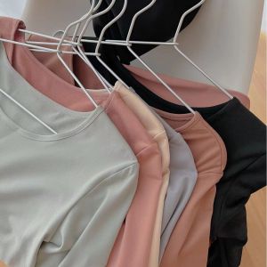 เสื้อผ้าฤดูใบไม้ร่วงที่อบอุ่น การควบคุมอุณหภูมิคงที่ มีไซส์เดียว ชุดชั้นในระบายความร้อน ผ้ากํามะหยี่บาง