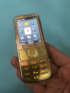 Nokia 6700 gold