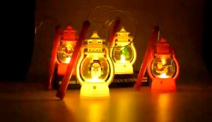 【Dama Warehouse Shipping】Christmas Childrens Glowing Small Gift Christmas Handheld Small Oil Lamp Ornament Kindergarten Activity Student Small Prize Random Color Pattern