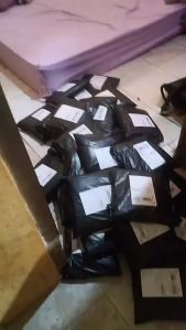Termurah sprei aestantic emily tinggi 40cm sudah satu set dengan sarung bantal dan sarung guling