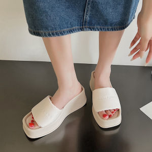 LHSunday ขายดี📢รองเท้าแตะแบบสวมรองเท้าแฟชั่ผญ.ดีไซน์สวยจึ้งมากปั้มลายภาษาอังกฤษด้านบนพื้นนุ่มใส่สบายไม่กัดเท้ามีสีให้เลือกเยอะมากชอบสีไหนตำได้เลยจ้า🎯