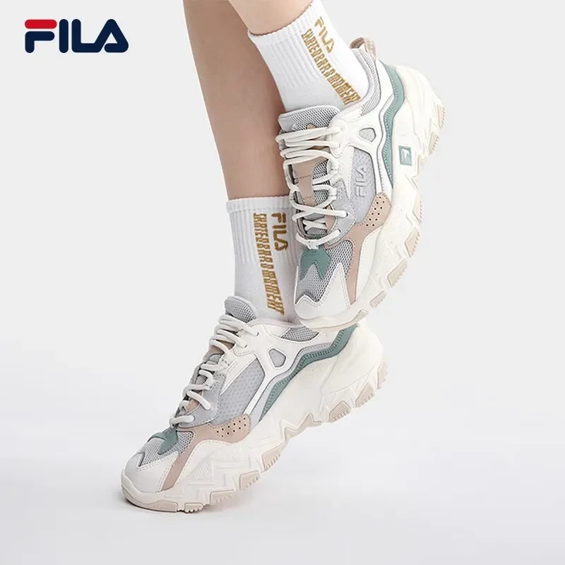 Fila sneakers clearance women outfit