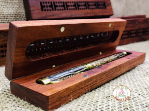 Bút trầm hương cao cấp đựng bằng hộp gỗ hương- SP tốt Giá rất hợp lý- sự kết hợp đặc biệt có 1 0 2 vô cùng sang trọng đẳng cấp- Tanu Store