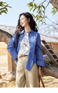 แฟชั่นเสื้อเชิ้ตผ้าฝ้ายลายตารางสีน้ำเงินสไตล์เรสำหรับผู้หญิงฤดูใบไม้ร่วงใหม่หลวมสบายแขนยาว