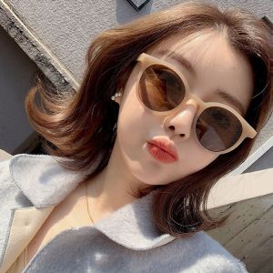 Kacamata Dewasa Fashion Korea Anti Radiasi Candy Murah - Frame Plastik Resin - Gaya Retro Bingkai Putaran (1x Wanita Sunglasses)