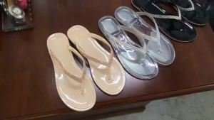 In-Stock Independent Brand WomenS Summer Plus-Size Flip-Flops With Colorful Rhinestone Detailing And Flat Soles