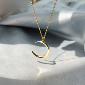 【Dikirim dalam 24 jam】S925 Perak Desain Ceruk Bulan Kalung Perempuan Pasang Rantai Klavikula Bersih Merah Sederhana Temperamen Angin Dingin Liar Versi Korea