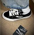 Low-top sneakers, unisex, retro couple hiking shoes, Vance series thick-soled running shoes, cool street. 