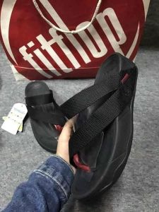 ฟิบฟอบ Fitflop รองเท้าแตะ รองเท้าแฟชั่น(ดำล้วน) มีไซส์หญิงและชาย36-45สินค้าพร้อมส่ง