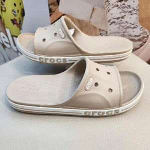 Dép lê cross baya nam nữ đúc liền khối đi mưa nước  thoáng khí full box xả kho màu kem