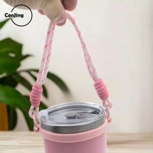 💖【Special price】💖Cjing ขวดน้ำซิลิโคนสีลูกกวาดสายคล้องขวดน้ำสายคล้องเชือกห้อยถอดได้ขวดอุปกรณ์เสริมถ้วย