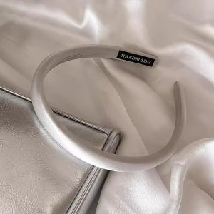 🔥🔥🔥adae Cổ Điển Rắn Màu Kem Hairband Satin Lụa Tóc Ban Nhạc Mũ Nón Cho Phụ Nữ Cô Gái Thời Trang Tóc Hoops Headbands Phụ Kiện Tóc