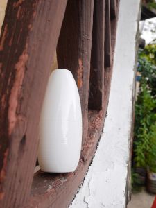 แจกัน แจกันสีขาว แจกันจัดดอกไม้