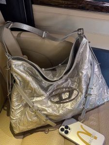 Túi T0TE Dl.e SeIIa-dy 2 Màu Đen - Bạc Form Xinh Fullbox Tag Mac Size