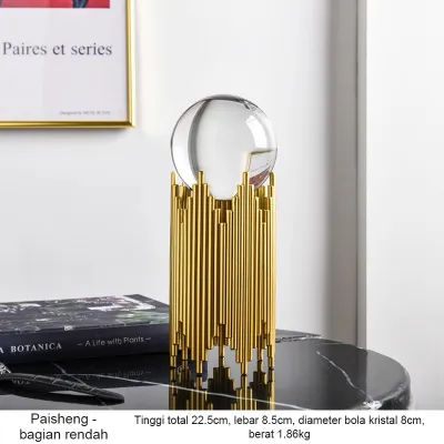 Eyre （Jaminan kualitas ♥）Crystal Ball Decorations / Nordic Golden Metal Crystal Ball Decoration / Dekorasi Pajangan Meja Bola Kristal/Properti untuk Pemotretan Cahaya mewah modern logam bola kristal kerajinan gaya dekorasi rumah dekorasi ruang tamu