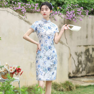 Hangzhou Light Blue Linen Short Qipao 2130-01 杭州亞麻白底淺藍短旗袍