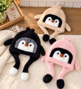 Nón Lông Chim Cánh Cụt Cho Bé 2–7 Tuổi – Mũ Trẻ Em Che Tai Dây Phối Bông Mềm Mại Mùa Lạnh