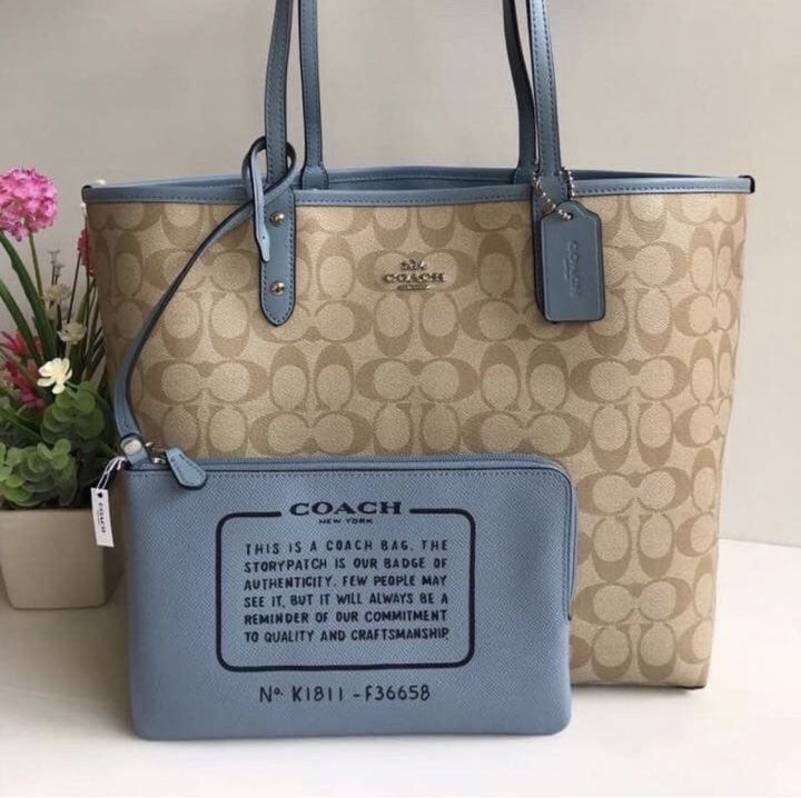 Coach tote discount bag light blue