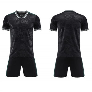 ชุดกีฬาผู้ชายสีดำพร้อมกางเกงขาสั้นลายสก๊อต วัสดุสังเคราะห์ ไซส์