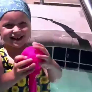 Summer Water Sprinkler Toy Cartoon Octopus for Kids Toddlers Swimming Pool Water Toy Waterpark Toy