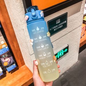 Home2U🏡 900ml water bottle for kids sports water cup cartoon summer portable water bottle with straw bottle drink cute pot belly cup botol air viral tiktok shaker bottle  水壶 水瓶