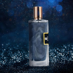 Flowing sand colored perfume sparkling body spray perfume long-lasting fragrance sweet scent for night use suitable for both men and women.