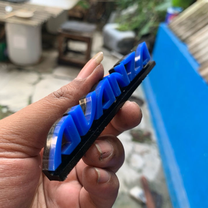 Pajangan%20Dashboard%20Mobil%20Avanza%20Emblem%20Timbul%203D%20Bahan%20Resin%20Fiber%20Glass%20Dengan%20Banyak%20Pilihan%20Warna%20-%20Image%204