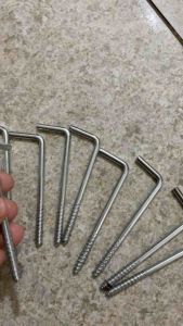 Móc màn chữ L móc đồ dùng tiện dụng kèm nở