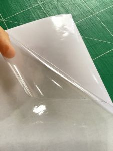 สติ๊กเกอร์เคลือบผิวใส รหัส P01 กันน้ำ ติดเคลือบโต๊ะ และอุปกรณ์ต่างๆ ติดกระจก หน้ากว้าง 63.5 เซนติเมตร แบ่งขาย 1 2 3 4 5 m -10m ยกม้วน 50m