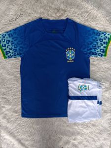 ชุดเสื้อกีฬาฟุตบอลผู้ใหญ่แขนสั้น+กาเกง ทีมชาติบราซิลสีน้ำเงิน 2023 ไม่สกรีนไม่มีชื่อ-เบอร์ สินค้าคุณภาพดีคุ้มเกินราคาเนื้อผ้าไม่บางระบายอากาศดี นุ่มดีใส่สบายสีสดใส ป้ายงานปักลดราคาพิเศษ พร้อมส่ง