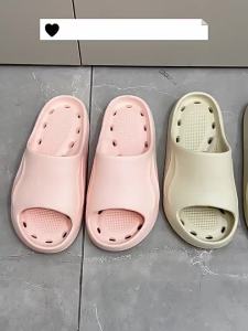 [Free Shipping] EVA Non-Slip Home Bath Slippers Bathroom Hotel Hollow-Out Drainage Sandals For Men And Women In Summer