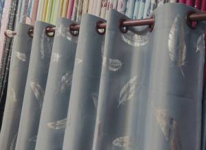 ผ้าม่านกันแสงกัน UV รายละเอียด หน้าต่างของลูกค้าความ กว้าง 120 สูง 110 ต้องใส่ผ้าม่านความกว้าง 100 คูณ 135 =2 ผืน