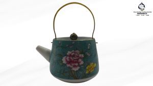 珐琅彩牡丹花提梁茶壶 Enamel-colored Blue Peony Flower Teapot With a Lift Handle