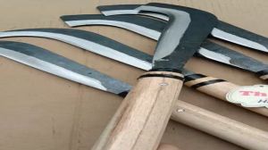 Dao quắm liềm phát cỏ phát cành chặt cây (cán 30cm) rèn thủ công sắc bền